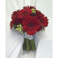 Devil Red Daisy Bouquet